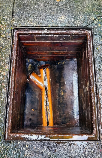 https://blockeddrainskelmscott.com.au/uploads/2025/07/hero-blocked-sewers-39472.jpg