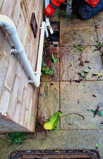 https://blockeddrainskelmscott.com.au/uploads/2025/07/pipe-relining-27990.jpg